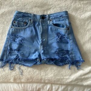 LF VINTAGE DYE LEVI DENIM SHORTS SIZE 0